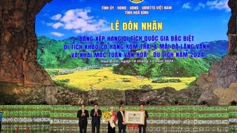 Hang xóm Trại và Mái đá làng Vành của Hòa Bình nhận Bằng xếp hạng di tích Quốc gia đặc biệt
