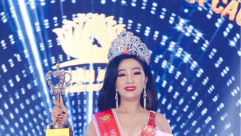NTK Tommy Nguyễn trao giải cho Hoa hậu thiện nguyện Nguyễn Thị Kim Phượng | Phụ nữ