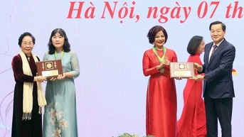 Hai nhà khoa học nữ thắng giải Kovalevskaia 2023