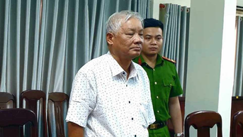 វិធានការ​ដាក់​វិន័យ​លើ​អតីត​ប្រធាន​គណៈកម្មាធិការ​ប្រជាជន​ខេត្ត Phu Yen លោក Pham Dinh Cu