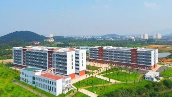 하노이 국립대학교, 호아락에 학생 6,000명 파견