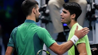 Alcaraz thừa nhận không cùng đẳng cấp với Djokovic