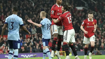 Old Trafford cần chiến thắng
