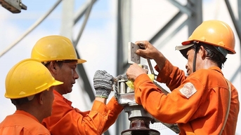 Nếu nắng nóng cực đoan kéo dài, Bộ Công thương tính dùng điện chạy dầu