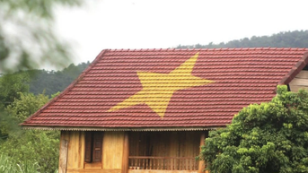Mỗi nóc nhà là một lá cờ lan tỏa tình yêu đất nước