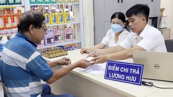 Khi nào giảm tuổi hưởng trợ cấp hưu trí từ 80 xuống 75?