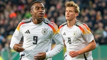 Bê bối chấn động bóng đá Đức: Thần đồng Dortmund gian lận tuổi, giả hồ sơ