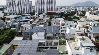 Phó Thủ tướng: Sửa quy hoạch để nâng công suất điện mặt trời mái nhà