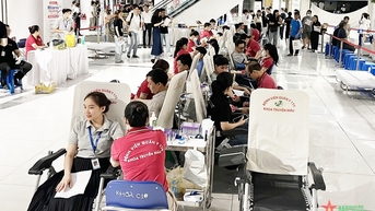 Bệnh viện Quân y 175 phối hợp với các đơn vị tổ chức hiến máu tình nguyện