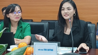 'ចចករបស់ខ្ញុំ' Thu Quynh ចែករំលែកពីរបៀបដែលសិស្សការពារខ្លួននៅលើបណ្តាញសង្គម