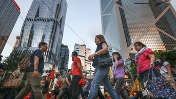 Hong Kong từng là thuộc địa của Anh nhưng thi IELTS kém kỹ năng nói, vì sao?