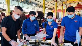 Nghĩa cử mùa thi | Báo Gia Lai điện tử
