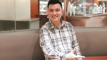 Cú 'lội ngược dòng' của nam thủ khoa