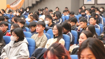 Học sinh cuối cấp, ưu tiên chọn ngành hay chọn trường?