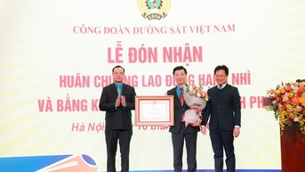 Hơn 3 tỷ đồng hỗ trợ người lao động đường sắt