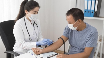 Vì sao đường huyết biến động nhiều ở tuổi 40?