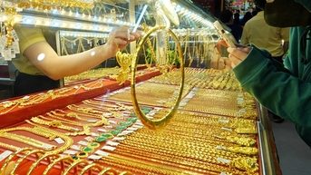 Giá vàng cao kỷ lục, nhu cầu vàng trang sức ở Việt Nam giảm