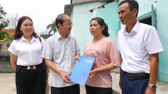 Báo Hải Dương hỗ trợ nhiều gia đình bị thiệt hại do bão số 3