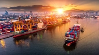 Thuế quan của ông Trump có thể tác động tới 6 nhóm hàng xuất khẩu của Việt Nam?