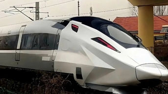 Trung Quốc sắp vận hành tàu cao tốc đạt 450 km/giờ