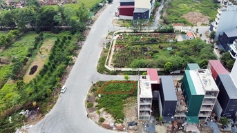 Cận cảnh lô đất ‘view’ nghĩa trang trúng đấu giá 262 triệu đồng/m2 ở Hà Nội
