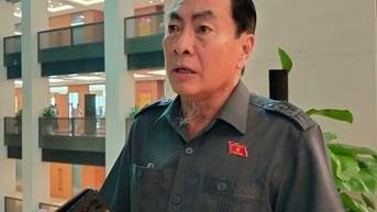 Cần xử lý nghiêm khắc hơn cán bộ dùng bằng giả để làm gương