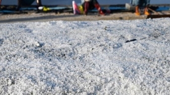 Muối “cháy hàng” sau vụ xả thải Fukushima