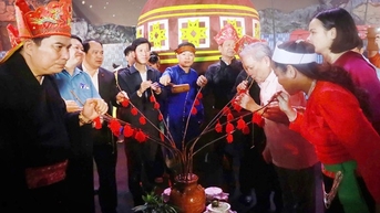 호아빈의 문화 및 관광 "홍보대사" 중 하나는 유명한 상품입니다.