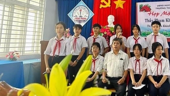 Đã được ký hợp đồng khi thiếu giáo viên