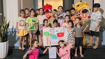 កុមារ និងយុវជននៅជនបទ Quang Tri របាំតោ ផ្តល់ថវិកាដល់តំបន់រងគ្រោះដោយទឹកជំនន់នៅភាគខាងជើង