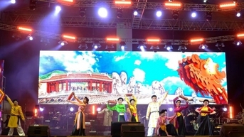 Tiết mục "Trống cơm" gây ấn tượng với bạn bè quốc tế tại Lễ hội khiêu vũ và Nhịp điệu trống Kuala Lumpur