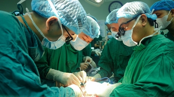 Ca mổ đặc biệt và khoản phụ cấp 280.000 đồng