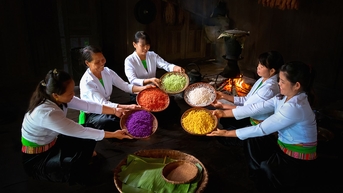 Xôi ngũ sắc