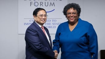 Thủ tướng Chính phủ Phạm Minh Chính gặp Thủ tướng Barbados