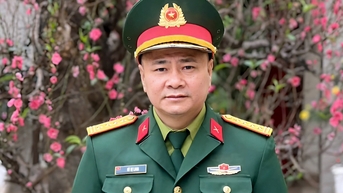 NSND Tự Long giữ chức Giám đốc Nhà hát Chèo Quân đội