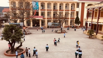 Yêu cầu một trường tiểu học dừng triển khai các khoản thu