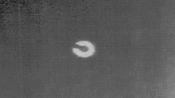 Canada công bố bức ảnh UFO bí ẩn bị chiến đấu cơ Mỹ bắn hạ