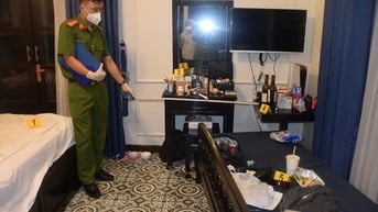 2 người nước ngoài chết trong biệt thự, có nhiều chai rượu đã sử dụng