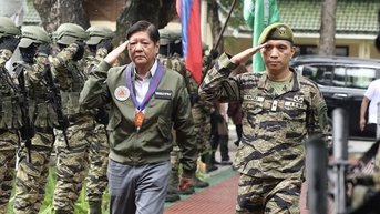 Tổng thống Philippines đáp trả đe dọa ly khai của ông Duterte