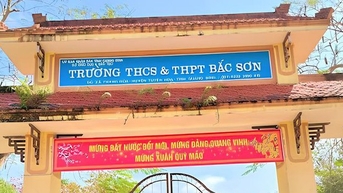 Kỷ luật nghiêm khắc 2 học sinh đánh bạn nhập viện