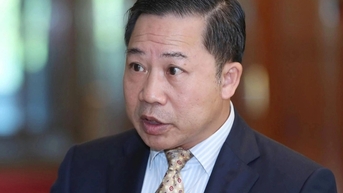 លោក Liu Pingruang បាន​ឆ្លៀត​ឱកាស​កេង​បន្លំ​ប្រាក់​ចំនួន 300,000 ដុល្លារ​អាមេរិក។