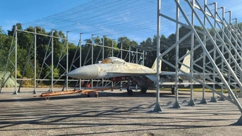 Nga dựng lồng thép bảo vệ tiêm kích khỏi UAV tự sát
