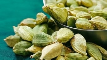 Việt Nam xuất khẩu 3.402 tấn bạch đậu khấu