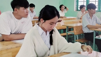 Thí sinh ‘vượt vũ môn’ với cánh tay gãy