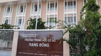 Phụ huynh bức xúc vì khoản tiền mua máy chiếu, phòng GD-ĐT chỉ đạo khẩn