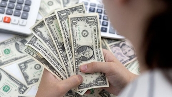 EUR đã kéo dài đợt bán tháo, USD "phủ" sắc xanh