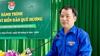 Bí thư Trung ương Đoàn thăm đảo duy nhất ở Cà Mau có dân sinh sống