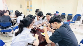 Hà Nội cấm học sinh dùng điện thoại trong lớp