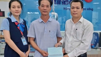 Nhân viên Điện lực Lâm Đồng trả lại 300 triệu đồng cho người chuyển nhầm tài khoản