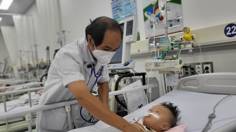 Tay chân miệng vào đỉnh dịch, nhiều ca nguy kịch
